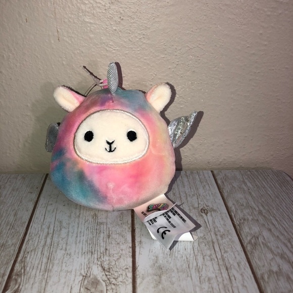 NWT SQUISHMALLOW Lucy-May The Llama Plush Keychain 3.5" - Picture 1 of 4